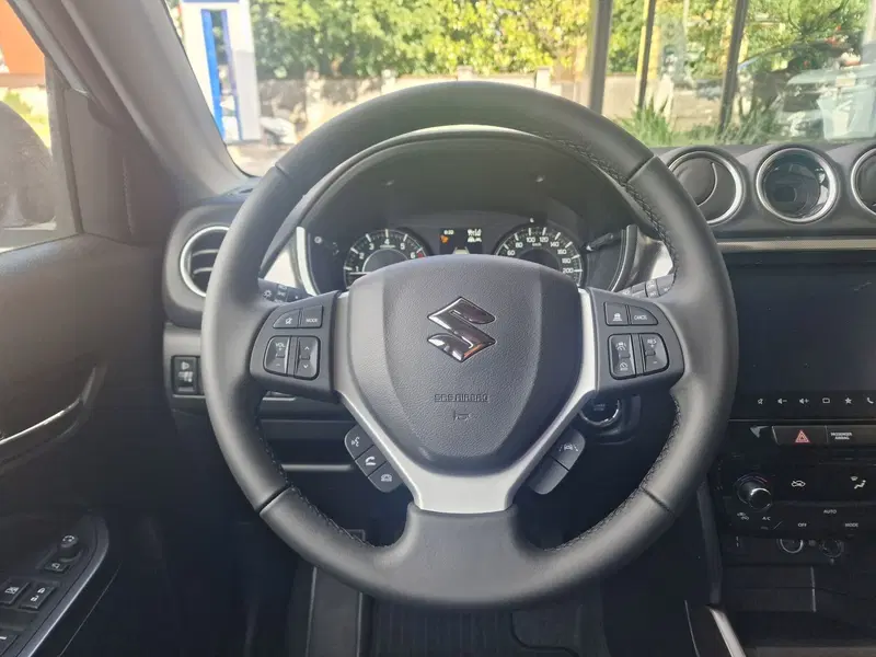 Suzuki Vitara nuova a Milano (9)