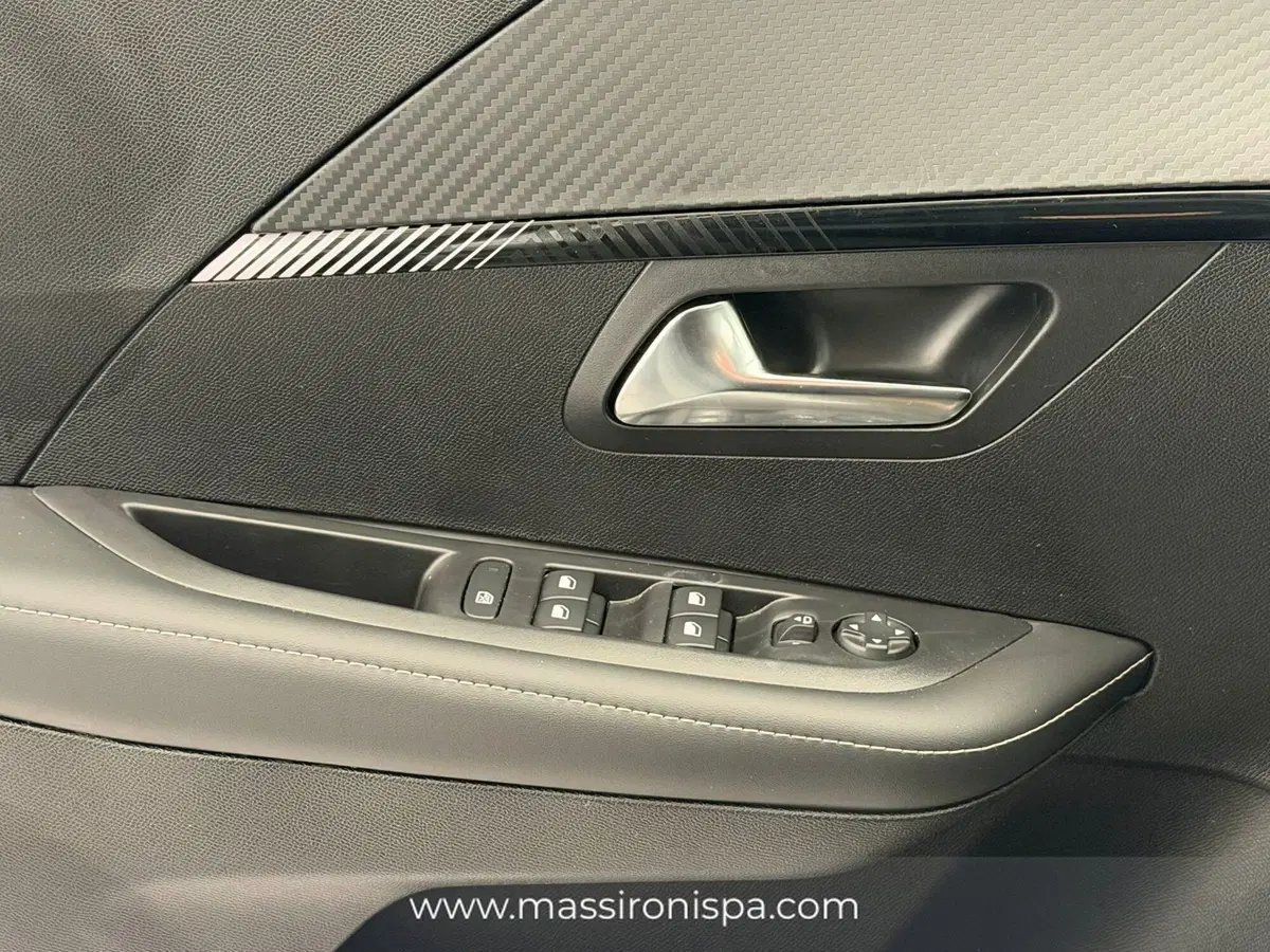 Peugeot 208 usata a Milano (12)