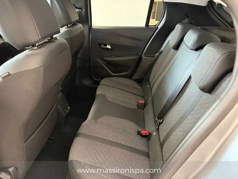 Peugeot 208 usata a Milano (13)