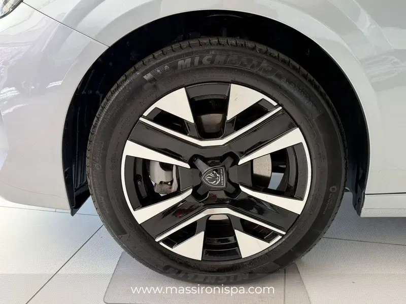 Peugeot 208 usata a Milano (18)