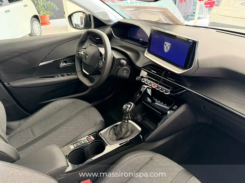Peugeot 208 usata a Milano (7)