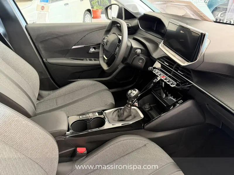 Peugeot 208 usata a Milano (9)