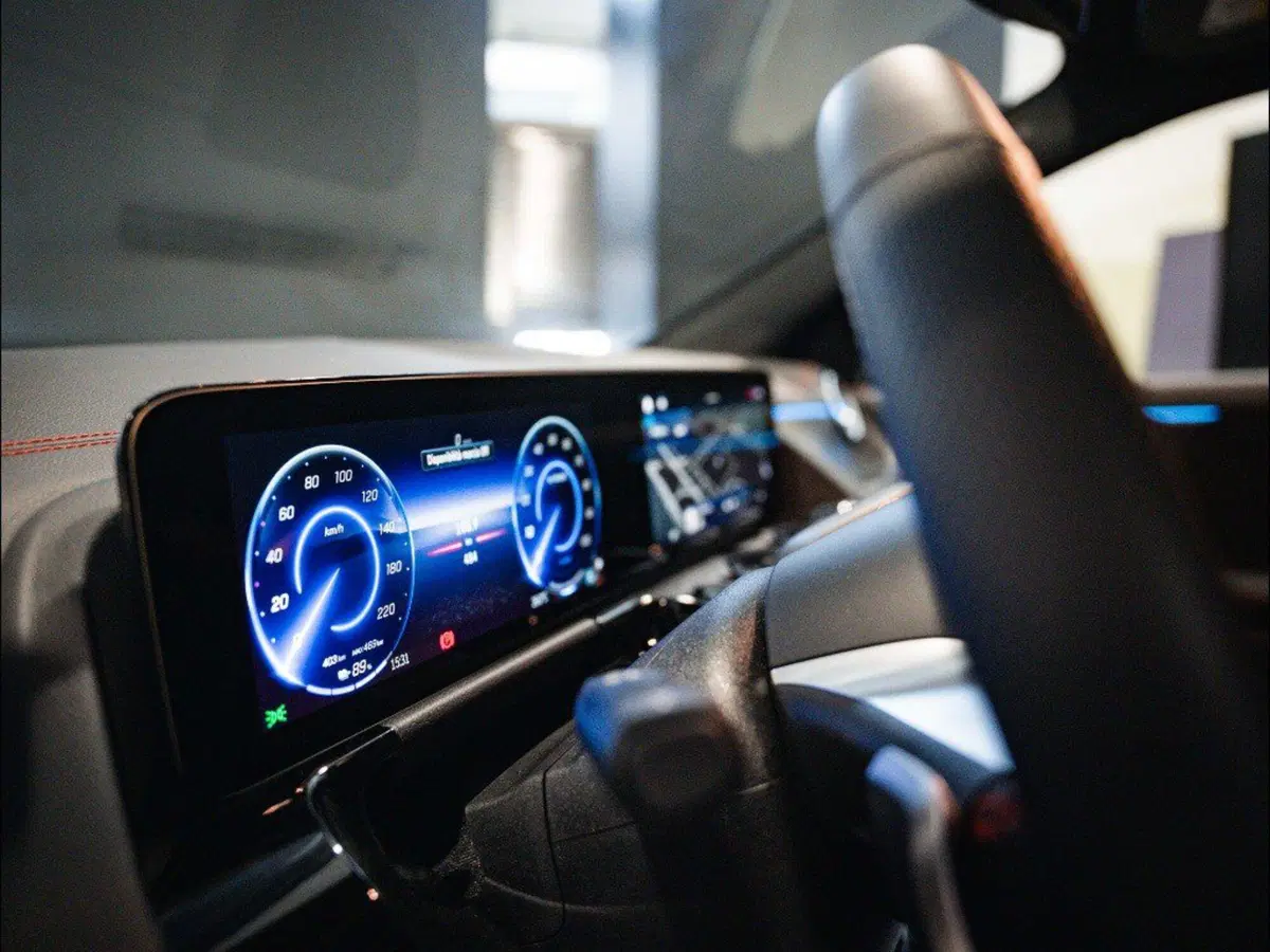 Mercedes-Benz EQA nuova a Ancona (11)