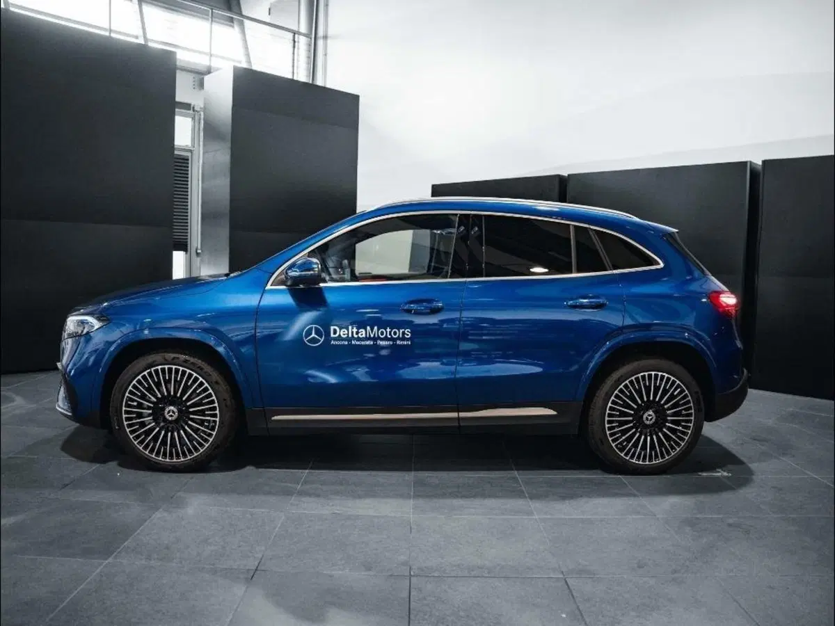 Mercedes-Benz EQA nuova a Ancona (2)