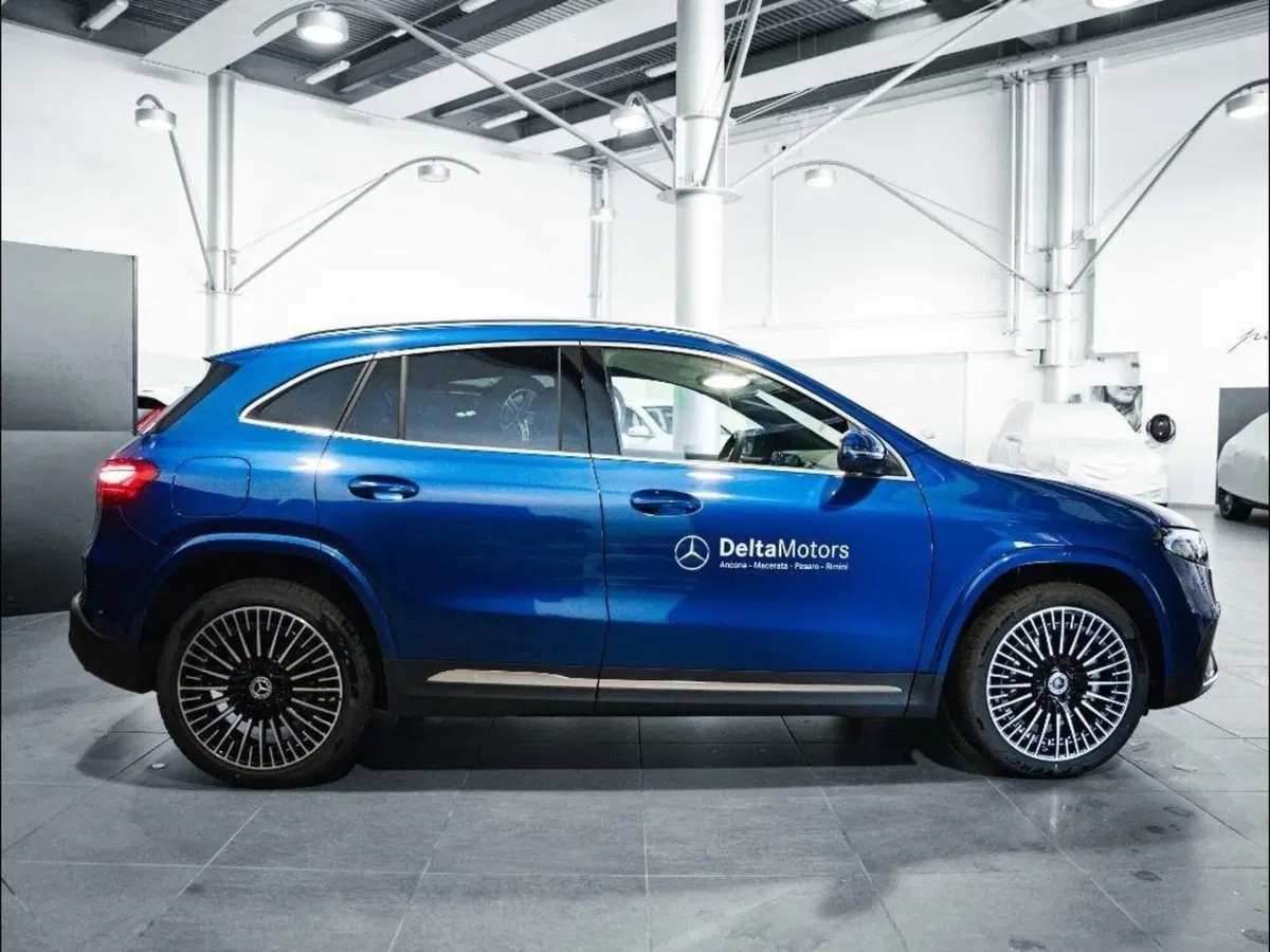 Mercedes-Benz EQA nuova a Ancona (4)