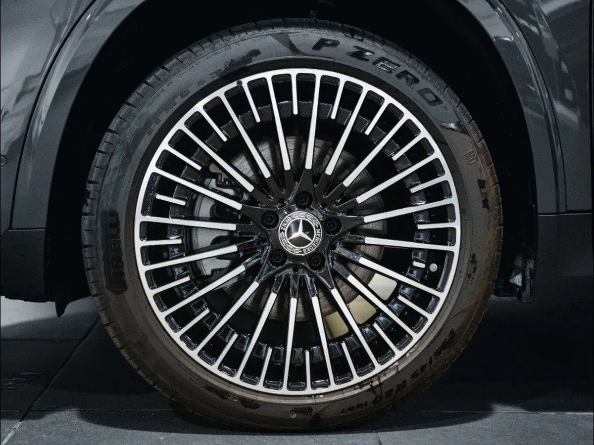 Mercedes-Benz EQA nuova a Ancona (7)