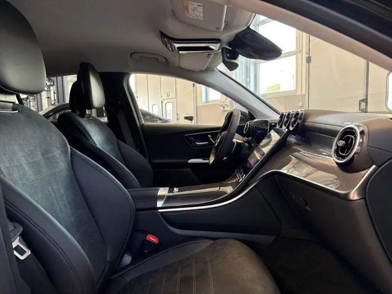 Mercedes-Benz GLC SUV nuova a Rimini (14)