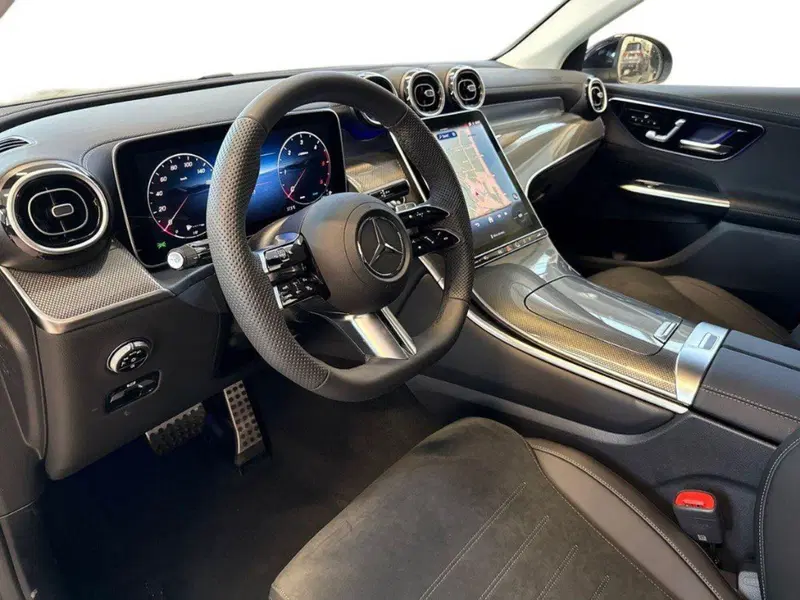 Mercedes-Benz GLC SUV nuova a Rimini (16)