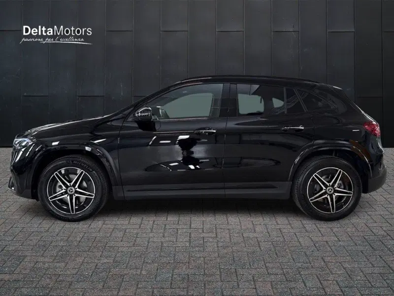 Mercedes-Benz EQA nuova a Rimini (2)