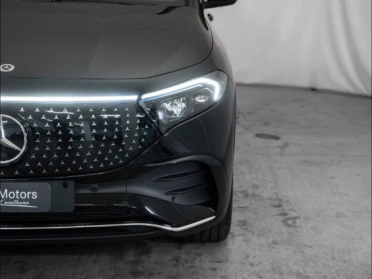 Mercedes-Benz EQA nuova a Macerata (6)