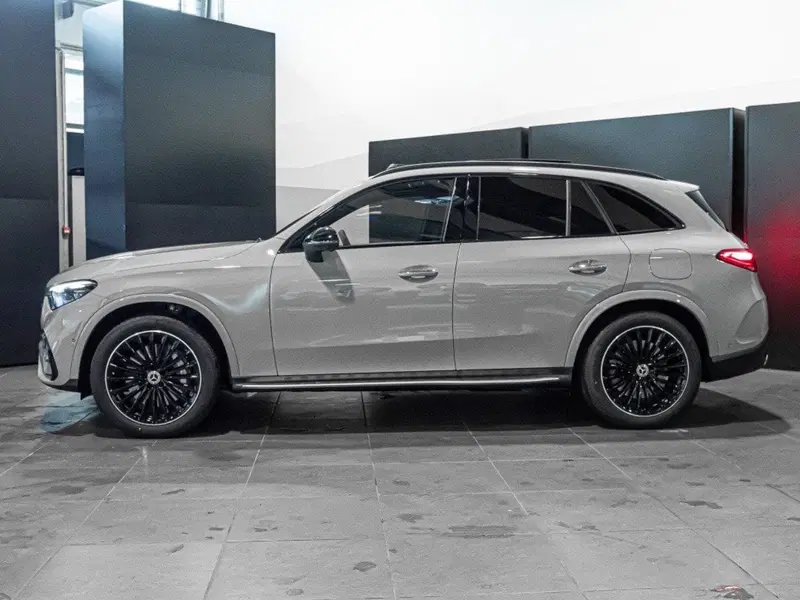 Mercedes-Benz GLC nuova a Ancona (2)