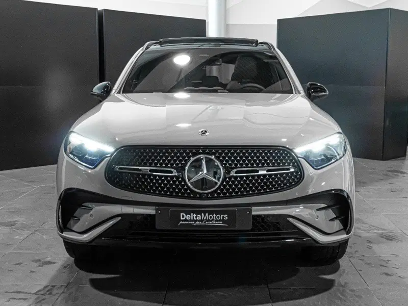 Mercedes-Benz GLC nuova a Ancona (5)