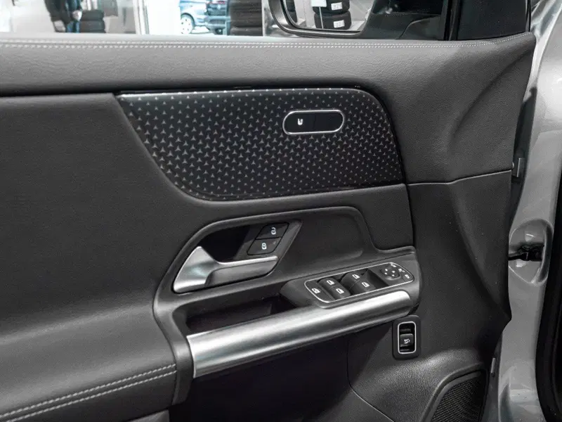 Mercedes-Benz GLA SUV nuova a Ancona (11)