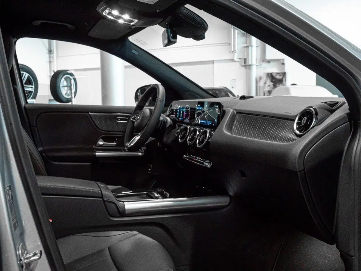 Mercedes-Benz GLA SUV nuova a Ancona (17)