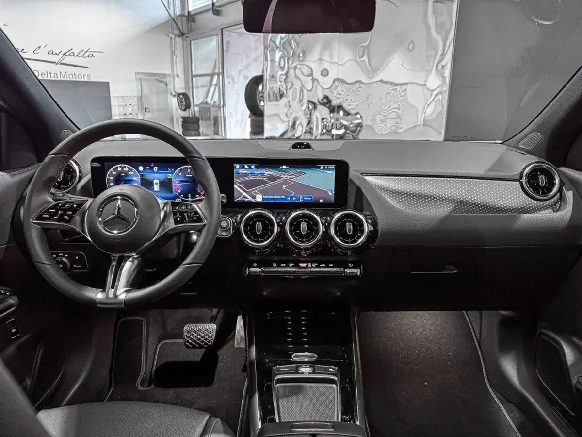 Mercedes-Benz GLA SUV nuova a Ancona (6)