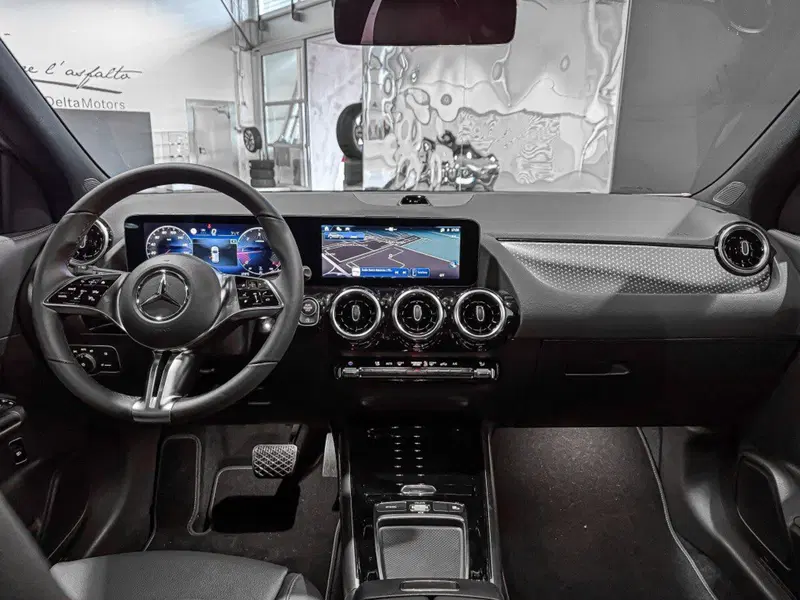 Mercedes-Benz GLA SUV nuova a Ancona (6)