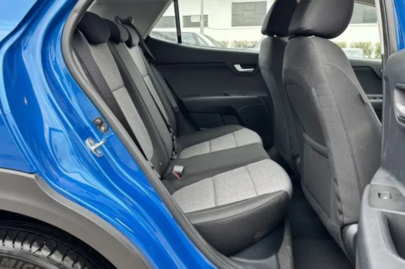 Kia Stonic usata a Latina (10)