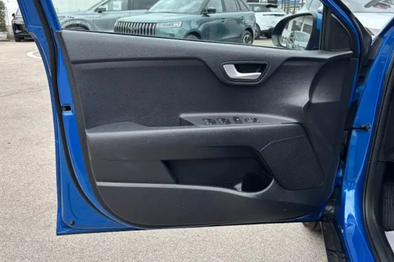 Kia Stonic usata a Latina (12)