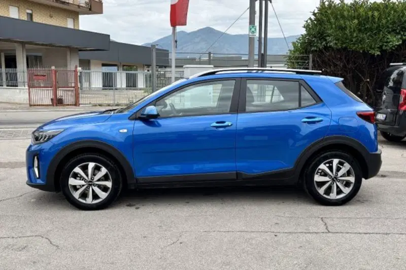 Kia Stonic usata a Latina (4)
