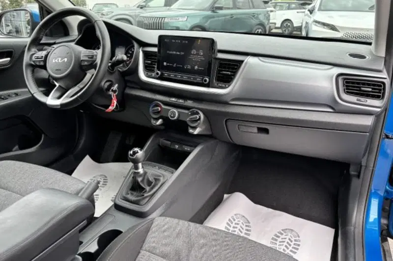 Kia Stonic usata a Latina (9)