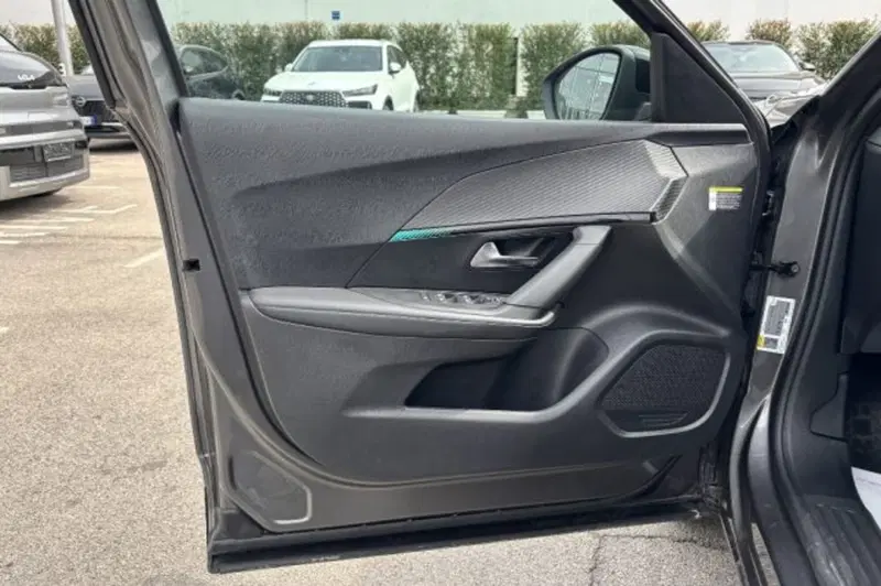 Peugeot 2008 usata a Latina (12)