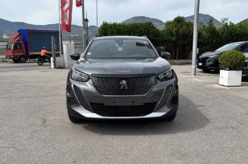 Peugeot 2008 usata a Latina (2)
