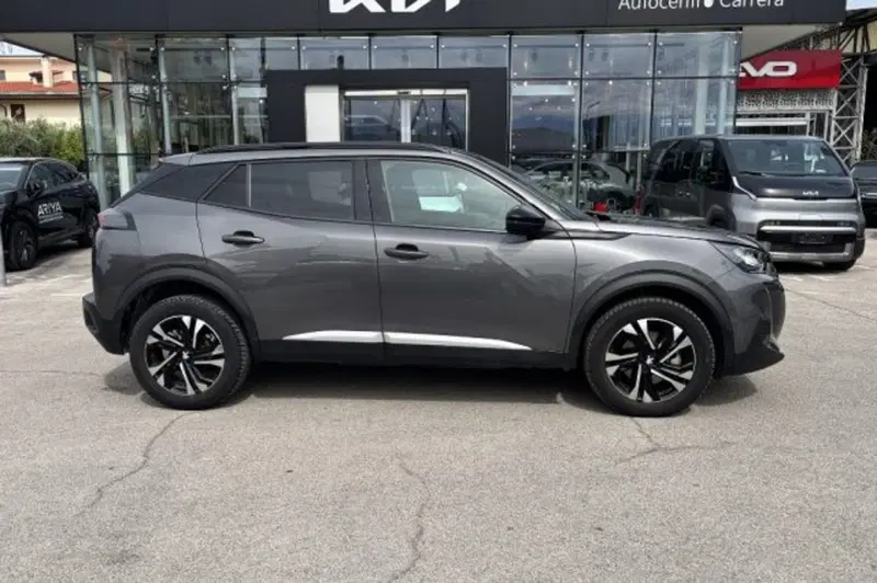 Peugeot 2008 usata a Latina (4)