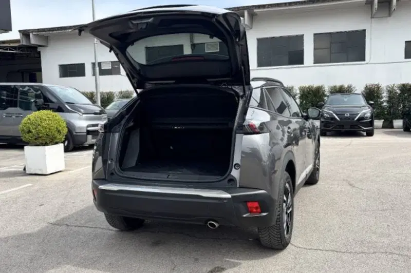 Peugeot 2008 usata a Latina (7)