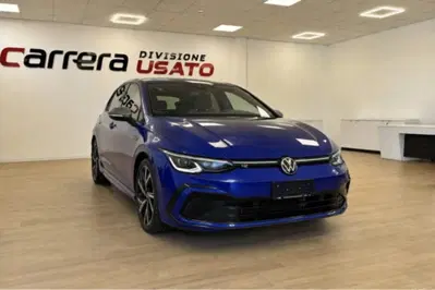 Volkswagen Golf 1.5 eTSI 130 CV EVO ACT DSG R-Line del 2024 usata a Fondi