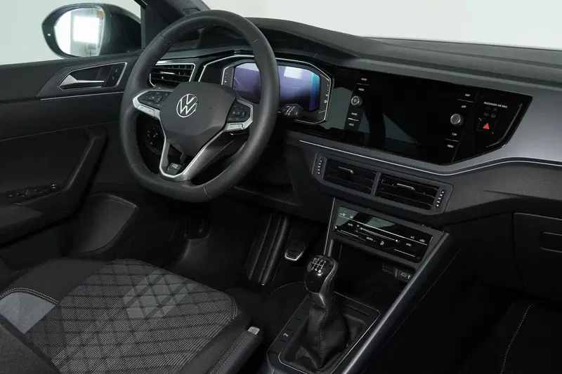 Volkswagen Taigo nuova a Perugia (13)