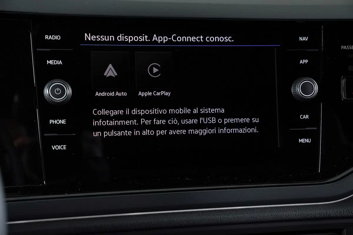 Volkswagen Taigo nuova a Perugia (19)