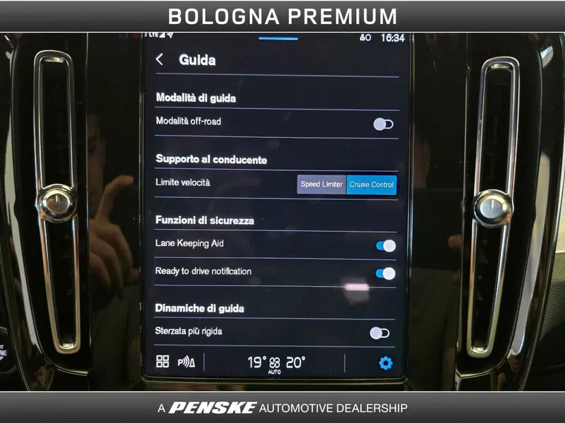Volvo XC40 usata a Bologna (13)
