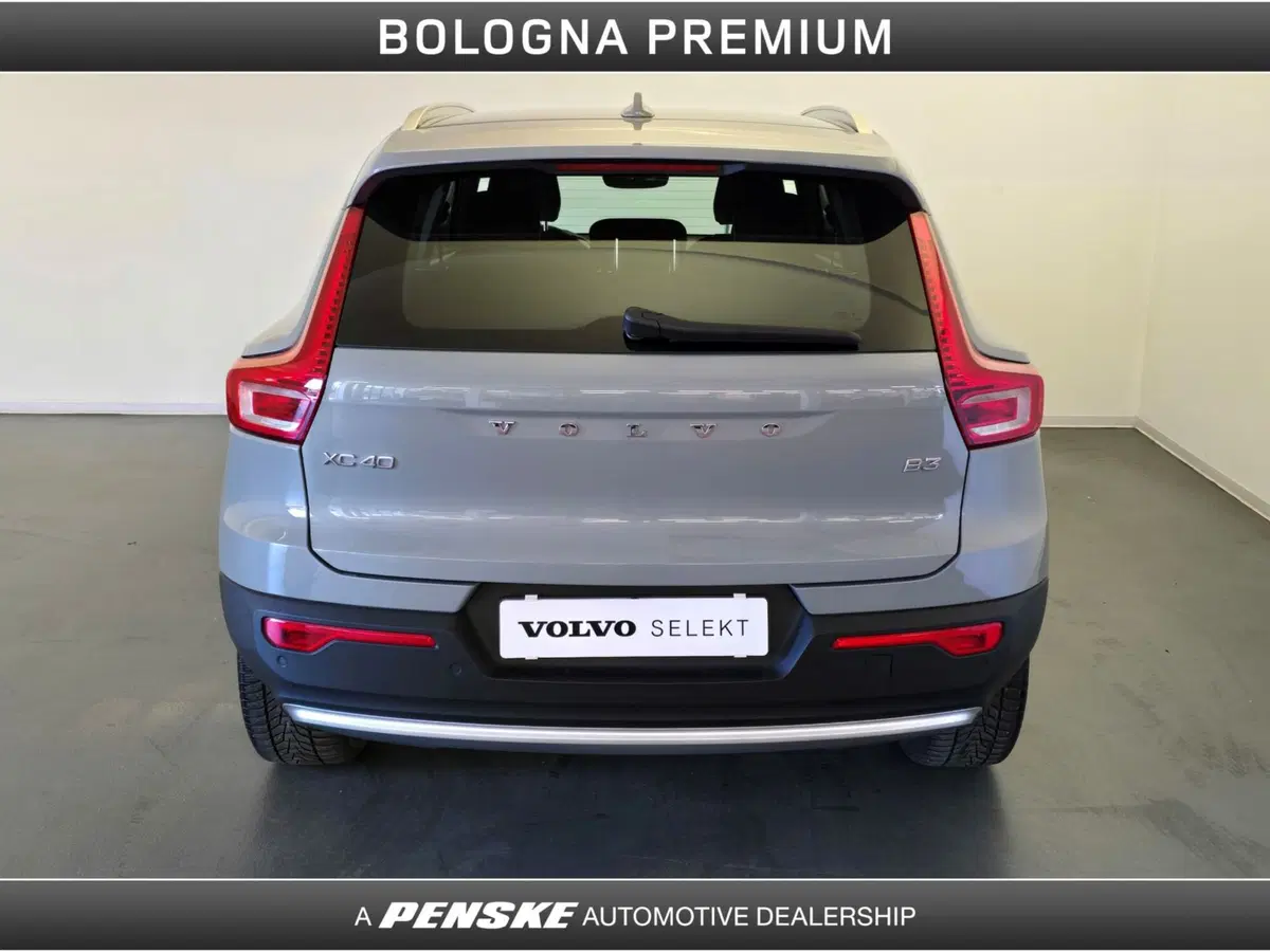 Volvo XC40 usata a Bologna (7)