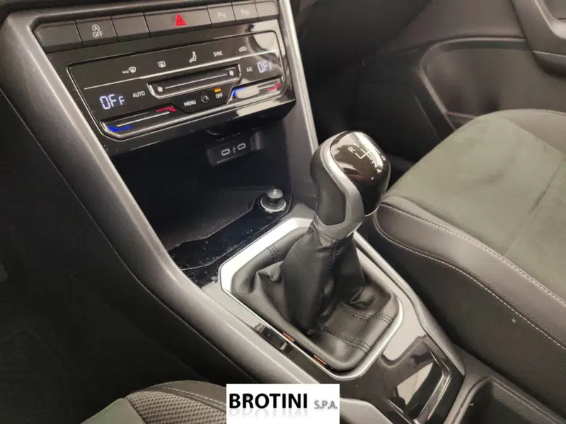 Volkswagen T-Roc usata a Massa-Carrara (11)
