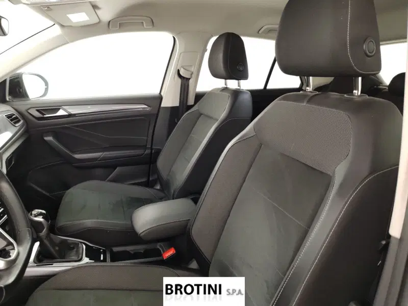 Volkswagen T-Roc usata a Massa-Carrara (9)