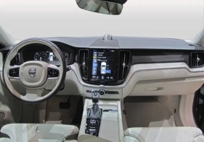 Volvo XC60 usata a Palermo (10)