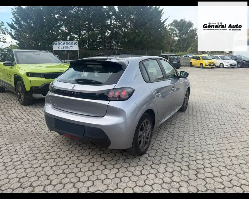 Peugeot 208 usata a Lucca (6)