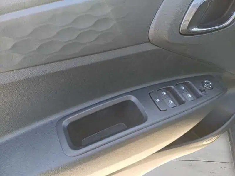 Hyundai i10 nuova a Venezia (16)
