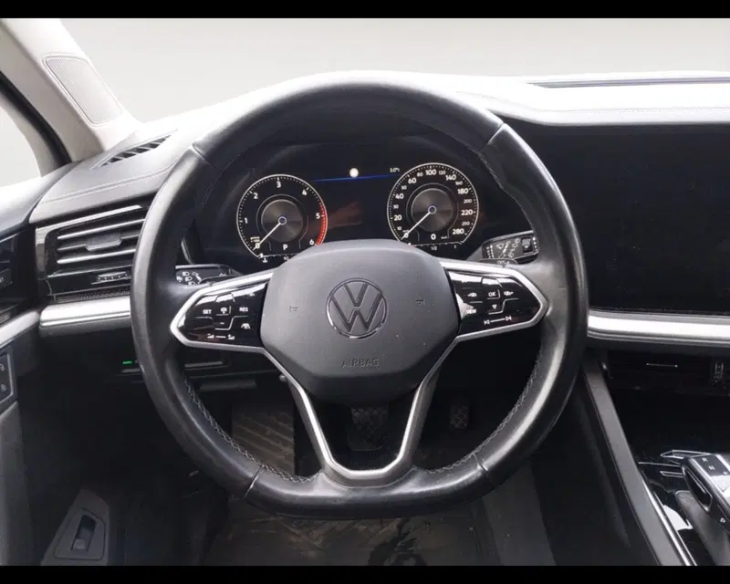Volkswagen Touareg usata a Ravenna (12)