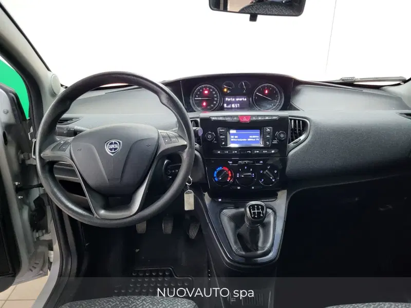 Lancia Ypsilon usata a Arezzo (14)