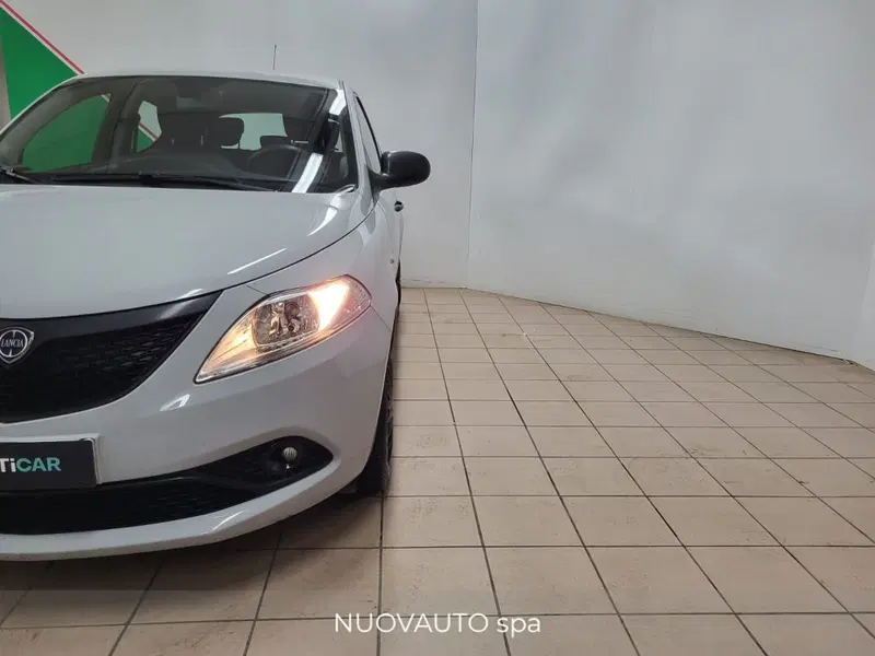 Lancia Ypsilon usata a Arezzo (4)