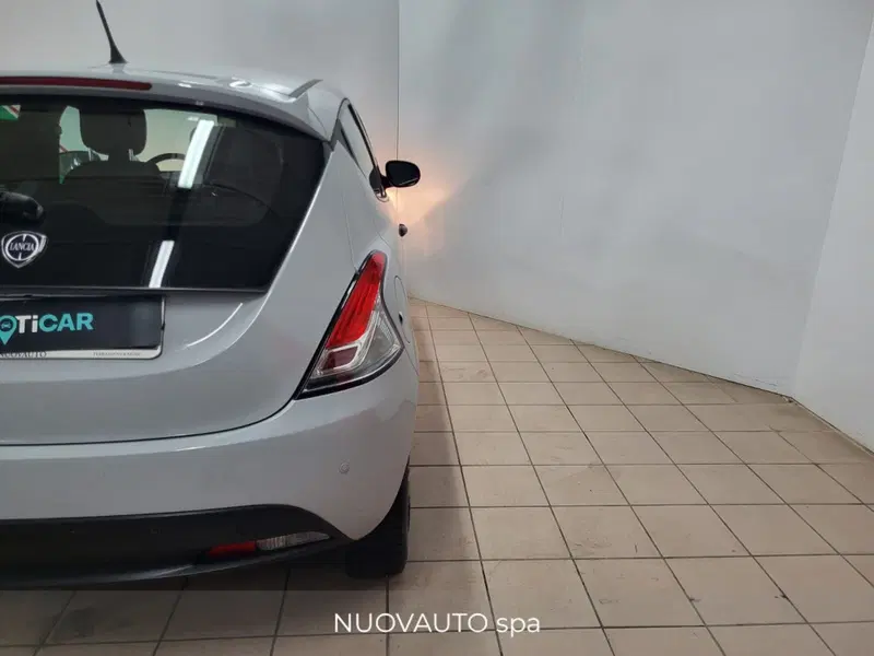 Lancia Ypsilon usata a Arezzo (5)