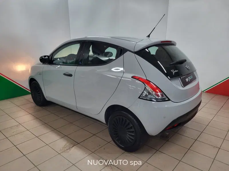 Lancia Ypsilon usata a Arezzo (8)