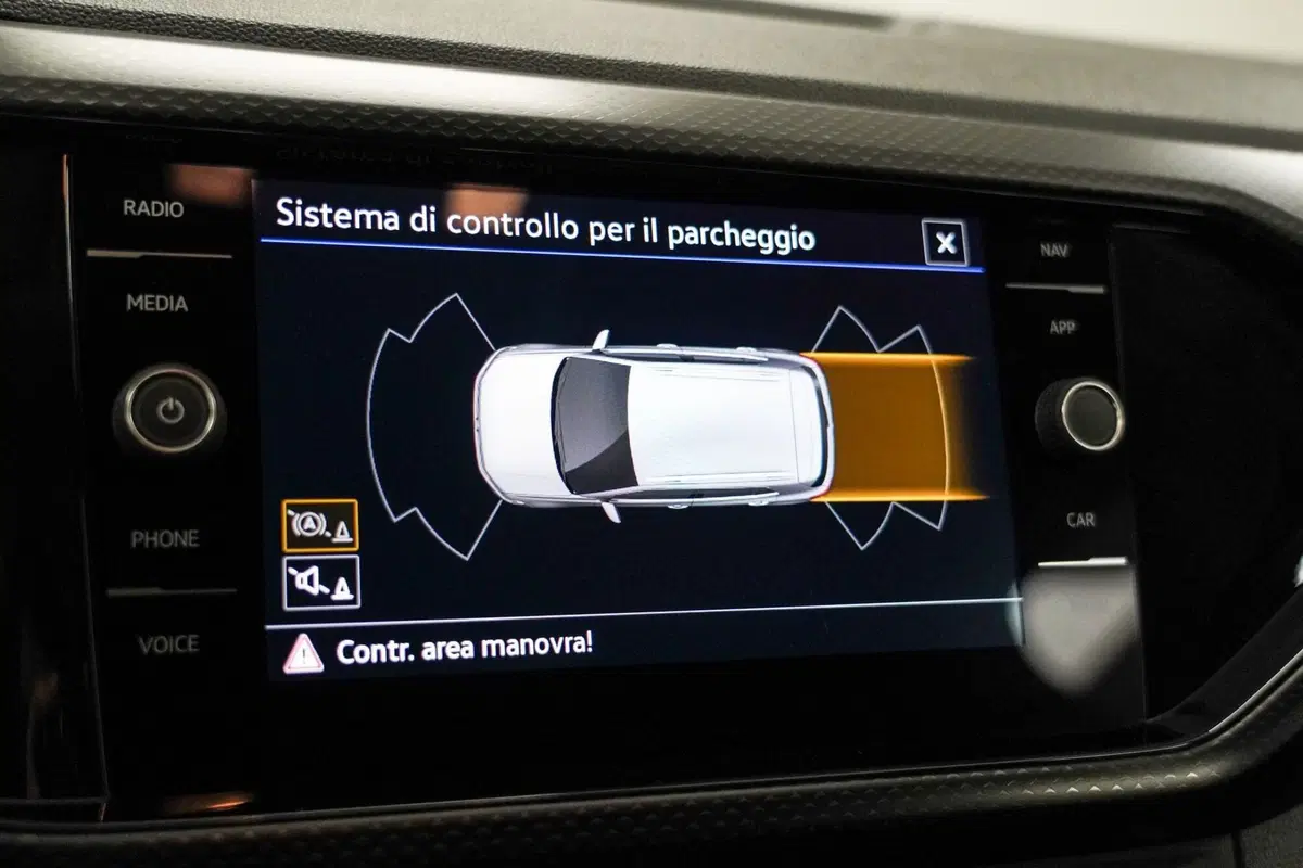 Volkswagen T-Cross usata a Varese (14)