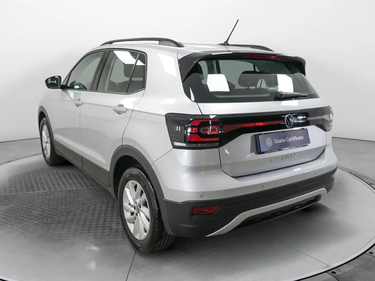 Volkswagen T-Cross usata a Varese (4)