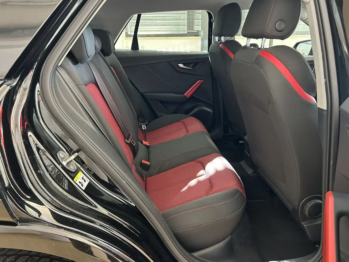 Audi Q2 usata a Bari (11)