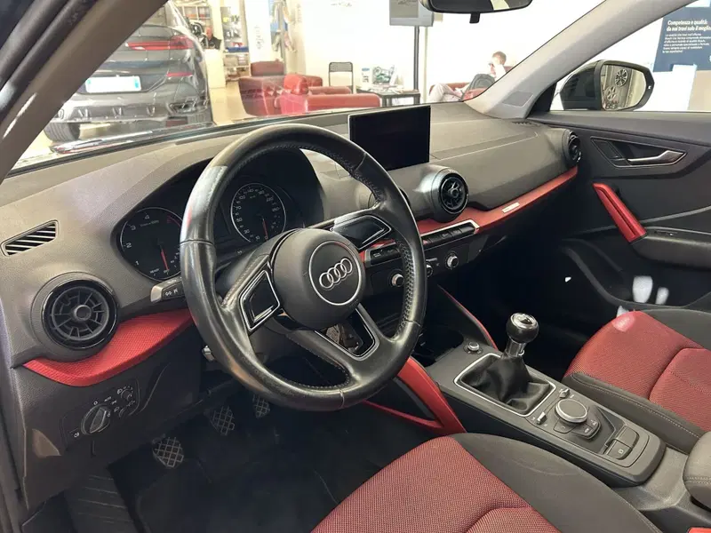 Audi Q2 usata a Bari (14)