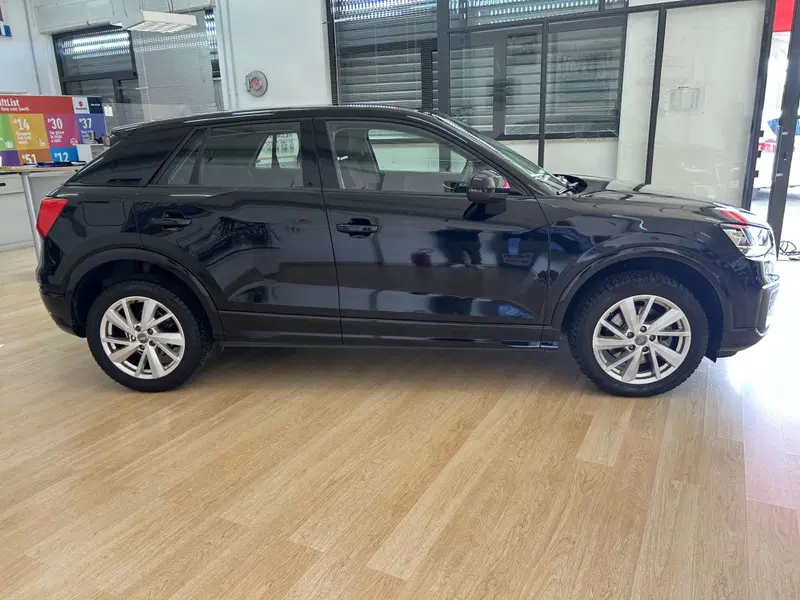 Audi Q2 usata a Bari (4)