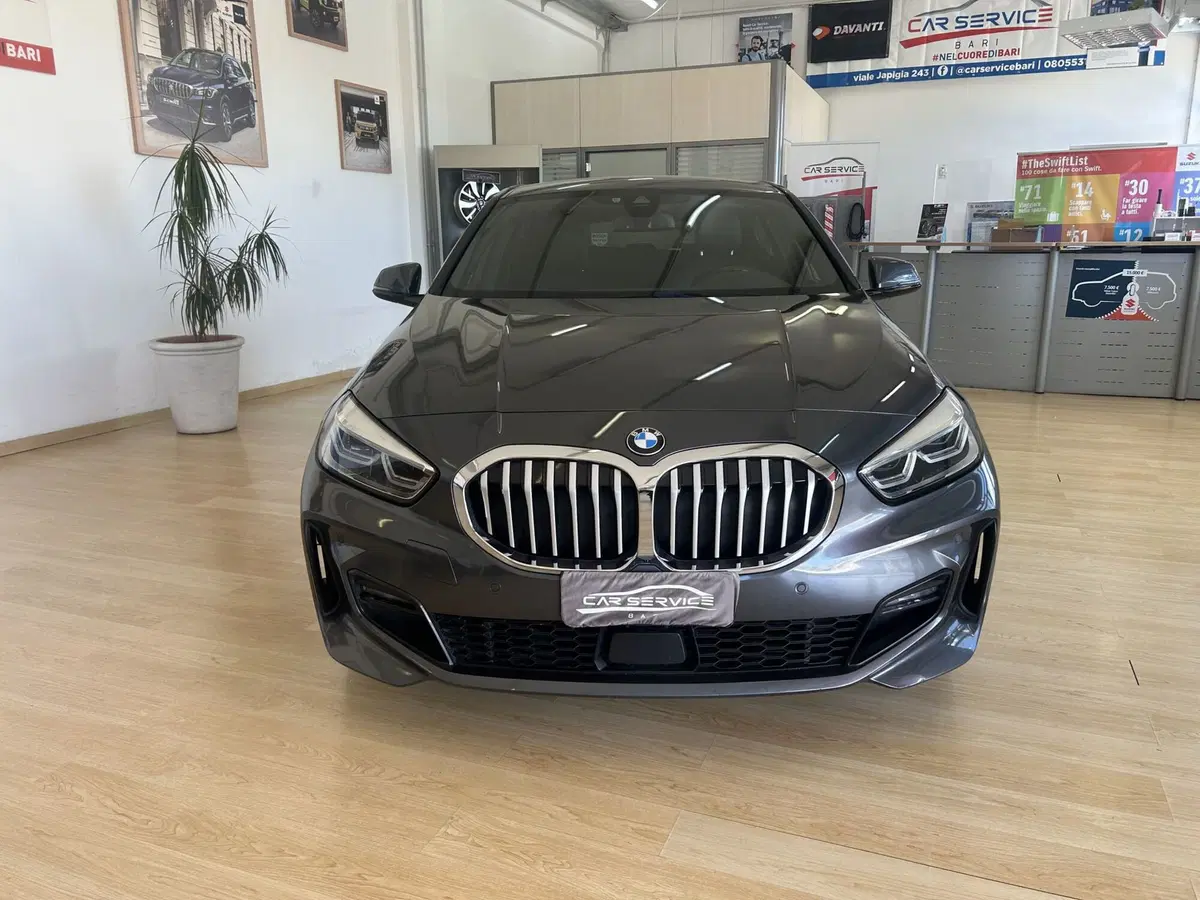 BMW Serie 1 5p. usata a Bari (2)