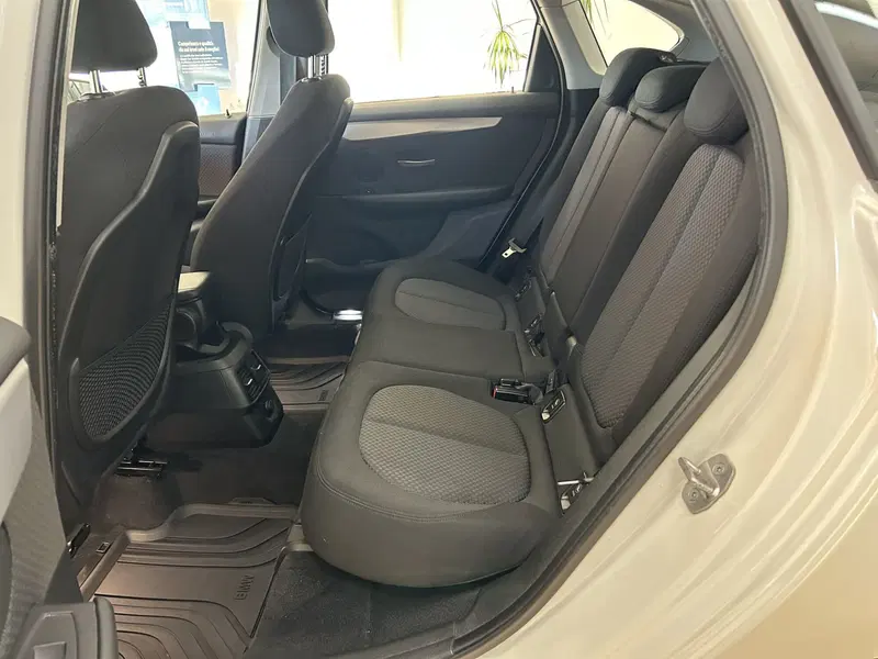 BMW Serie 2 Active Tourer usata a Bari (11)